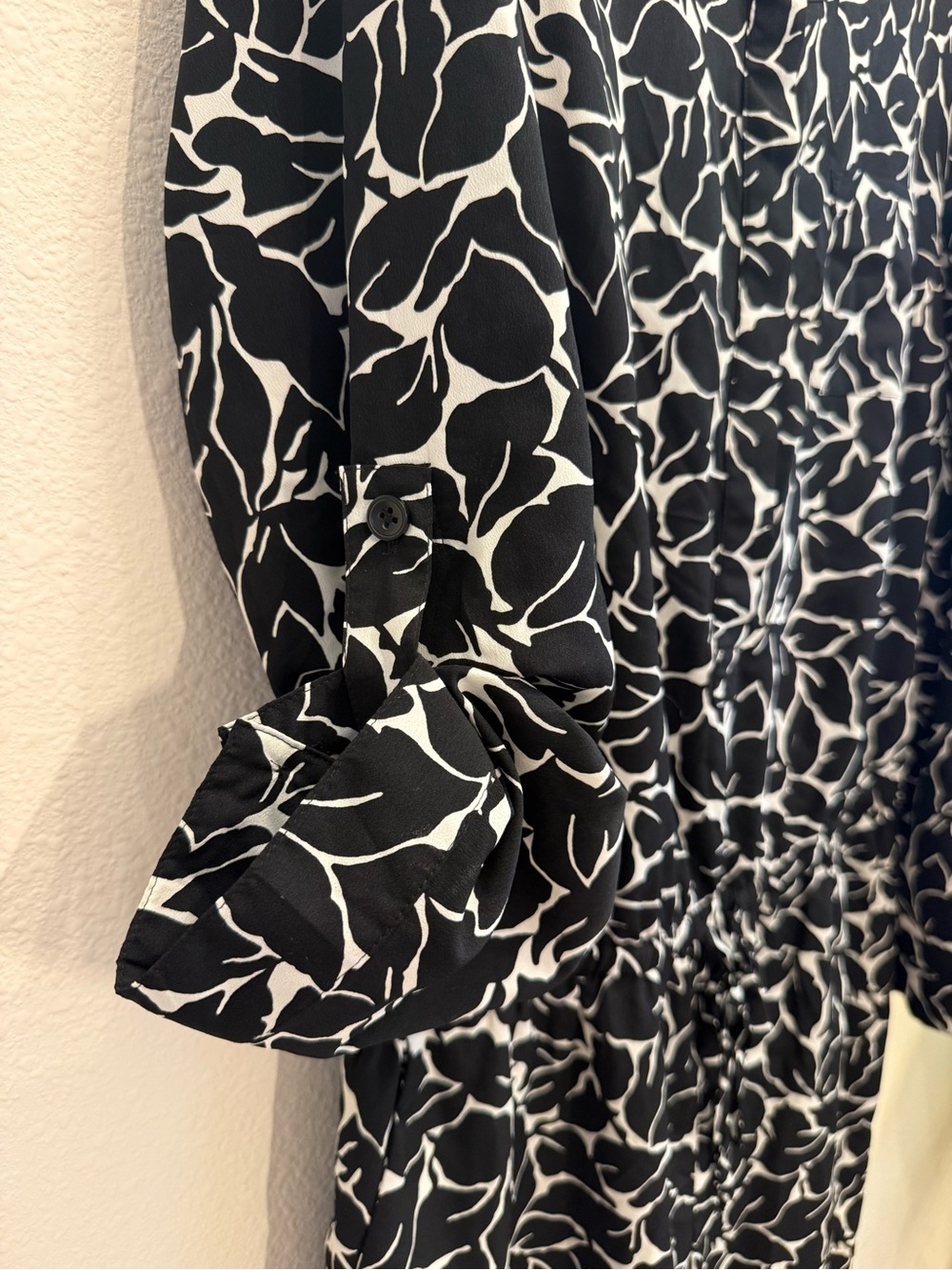 LOFT Black & White Floral Romper | Size 12 - Picture 6 of 11